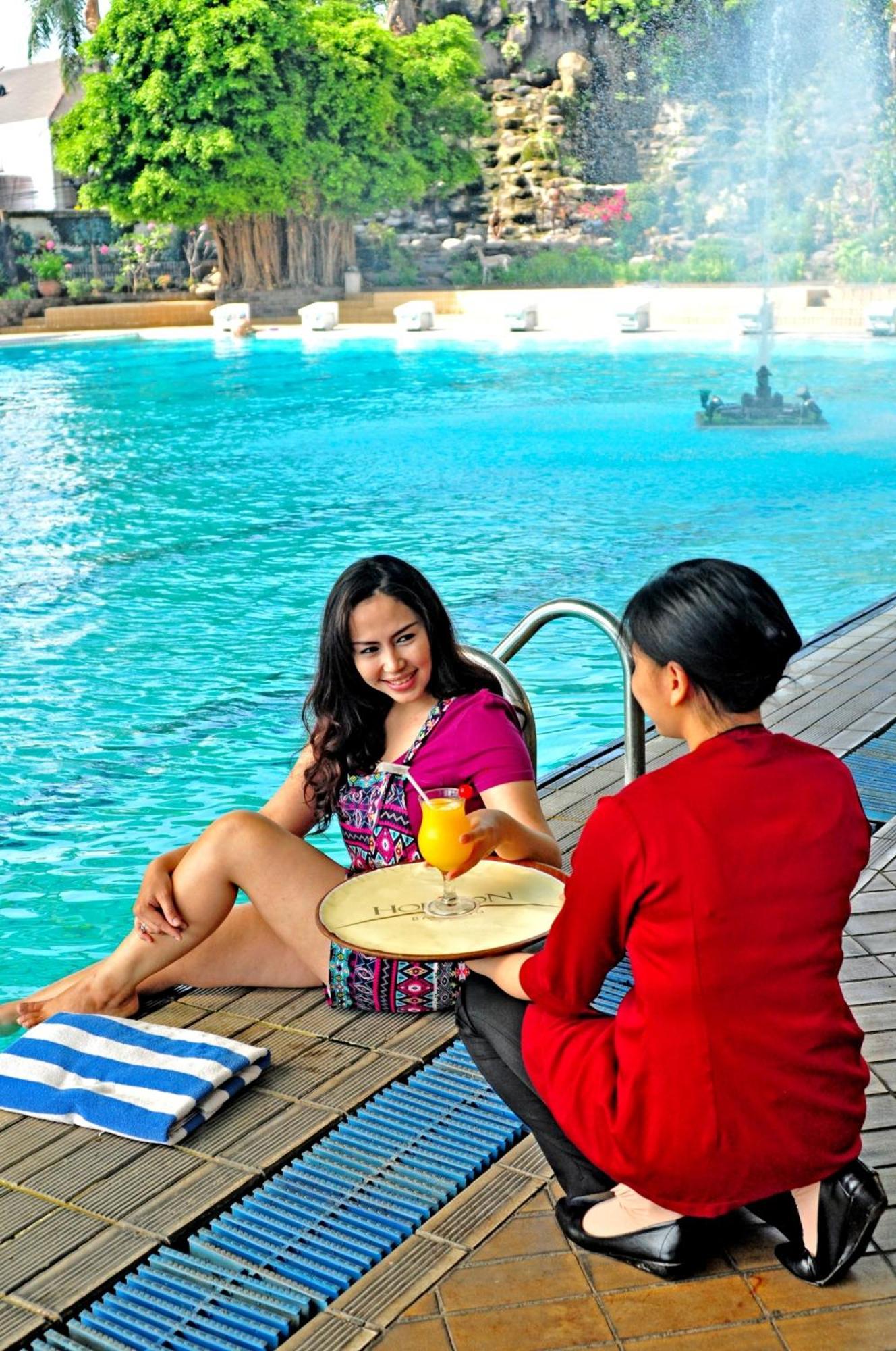 Horison Ultima Bandung Hotel Екстериор снимка