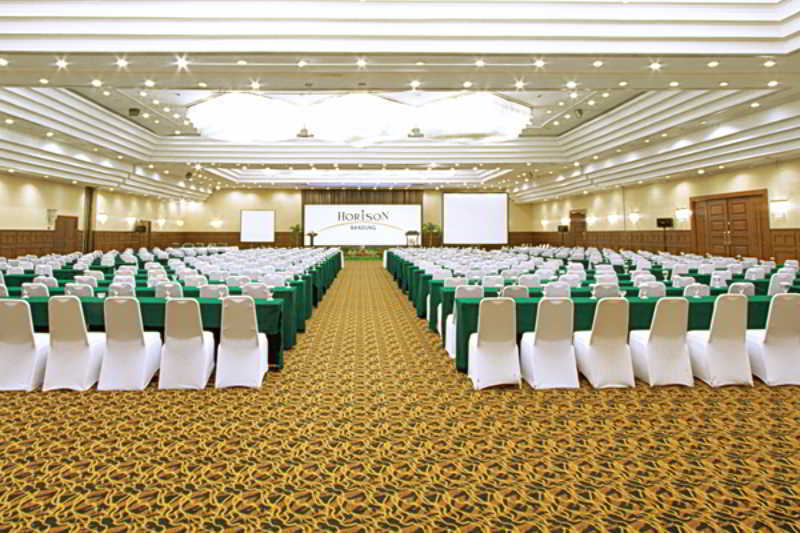 Horison Ultima Bandung Hotel Екстериор снимка