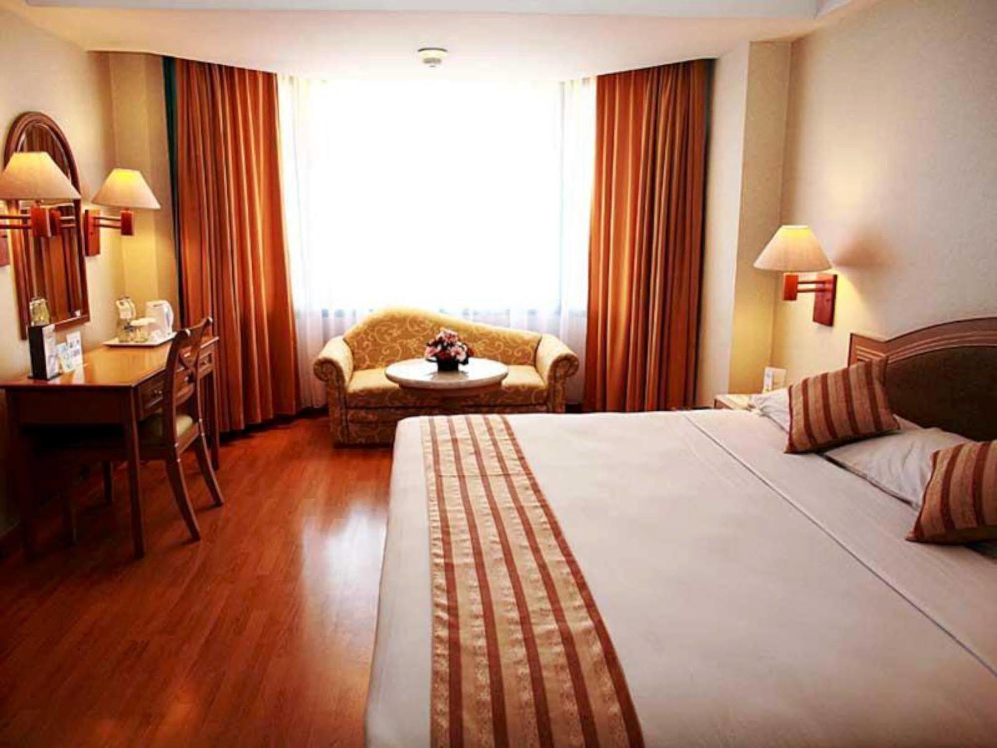 Horison Ultima Bandung Hotel Екстериор снимка
